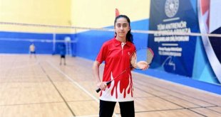 Ağrılı Sporcu Feyza Fatma Erim’den Badminton’da Bölge Üçüncülüğü