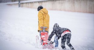 Ağrı’da Kar Yağışı Nedeniyle Bazı İlçelerde Okullar Tatil Edildi