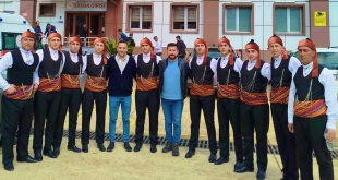 Ağrı Cumhuriyet Anadolu Lisesi halk oyunları ekibi Türkiye finallerine yükseldi