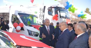 Eleşkirt’te halk ekmek fabrikası ve yeni araçlar hizmete girdi