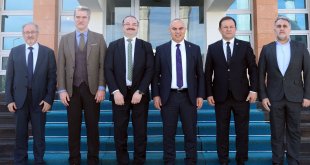 Vali Mustafa Koç, Atatürk Üniversitesi Heyetini Ağırladı