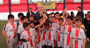 Tutak Gazi İlkokulu, 23 Nisan Turnuvası’nda Şampiyon Oldu