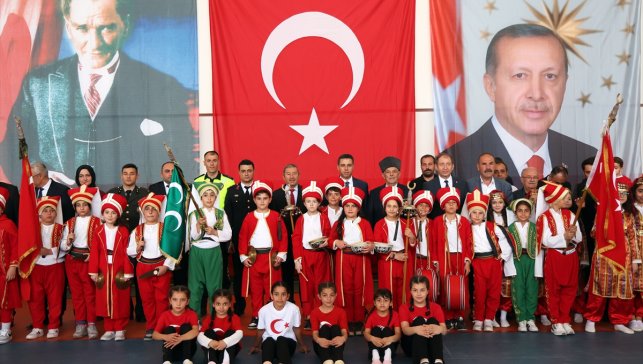 Darende'de 23 Nisan Ulusal Egemenlik ve Çocuk Bayramı kutlandı