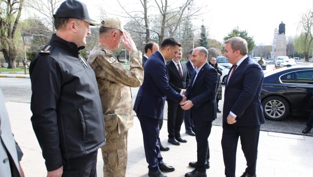 İçişleri Bakan Yardımcısı Aktaş Erzincan'da ziyaretlerde bulundu