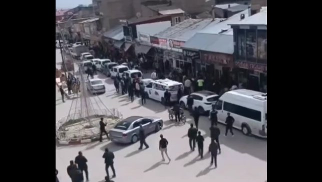 Erciş'te taşlı sopalı kavga