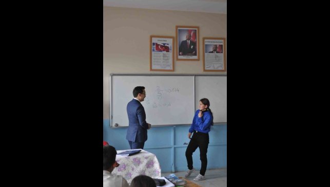 Kaymakam Demirtaş, öğretmen ve öğrencilerle bir araya geldi