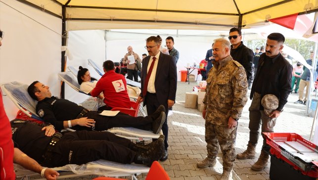 Iğdır'da emniyet personeli kan bağışı yaptı