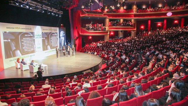 Doğa Koleji, t-MBA Zirvesi'nde öğrencileri iş dünyası temsilcileriyle bir araya getiriyor