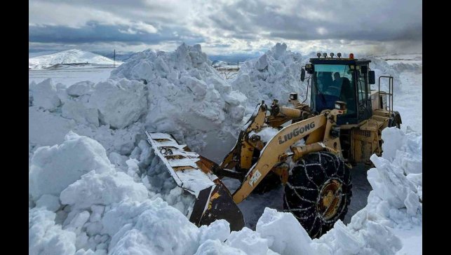 Van'da 4 aydır kapalı olan yol ulaşıma açıldı