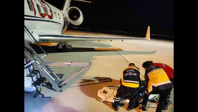Kalp yetmezliği bulunan hasta, uçak ambulans ile sevk edildi