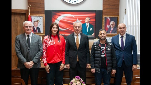 Avrupa şampiyonundan Rektör Levent'e ziyaret