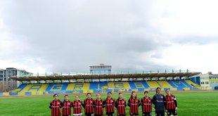 Ağrılı iş insanı Cemal Kaya'dan kadın futboluna anlamlı destek
