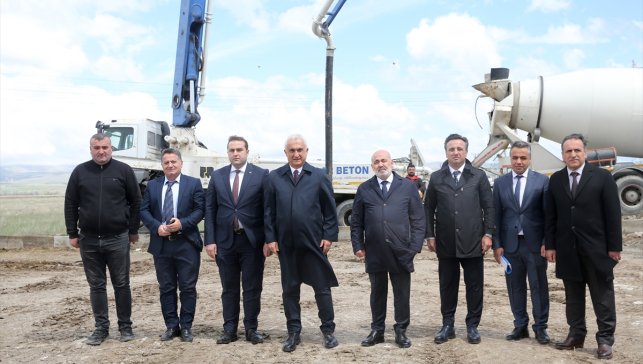 İçişleri Bakan Yardımcısı Sağlam, Muş'ta hayvan barınağı temel atma törenine katıldı: