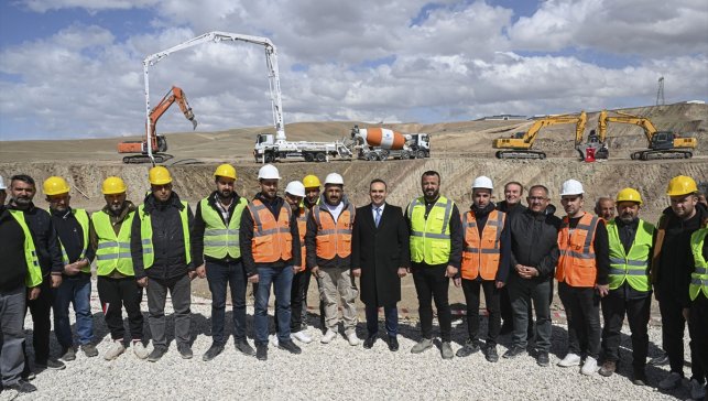 Sanayi ve Teknoloji Bakanı Kacır, "Van Sanayi Siteleri Temel Atma Töreni"nde konuştu: