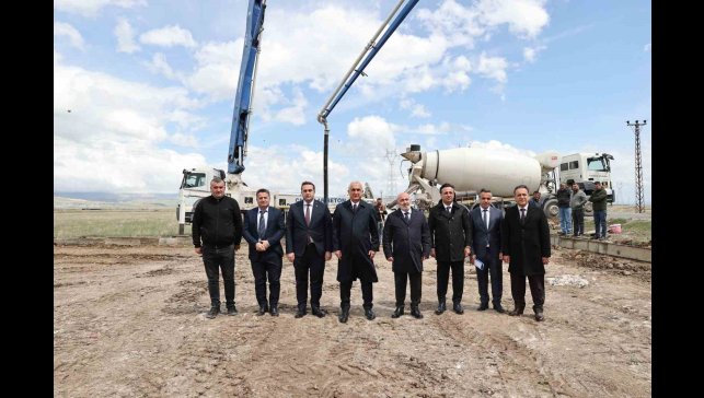 Muş'ta 40 dönüm arazi üzerine hayvan barınağı yapılıyor