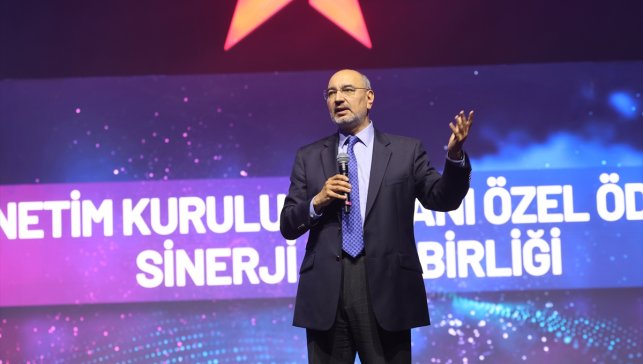 Yıldız Holding, "Senenin Yıldızları"nı 17. kez ödüllendirdi