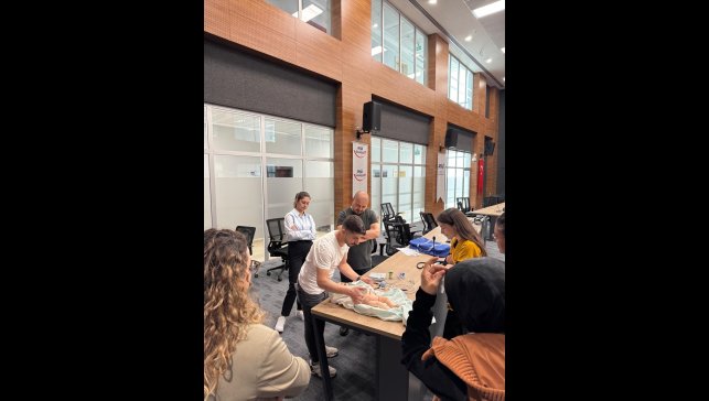 Muş'ta "Yenidoğan Canlandırma Programı Uygulayıcı Eğitimi" düzenlendi