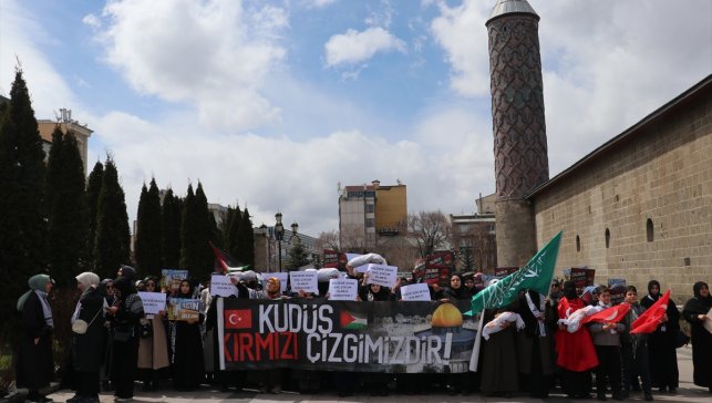 Erzurum'da vatandaşlar Gazze'ye destek için yürüdü