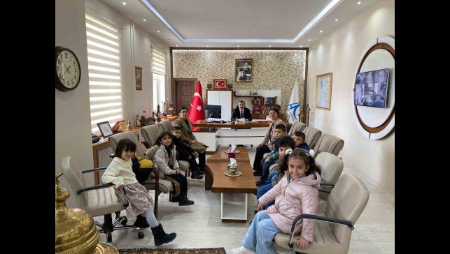 Arpaçay'da minik öğrenciler kurumları tanıyor