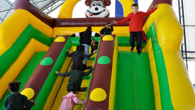 Çukurca'da çocuk şenliği düzenlendi