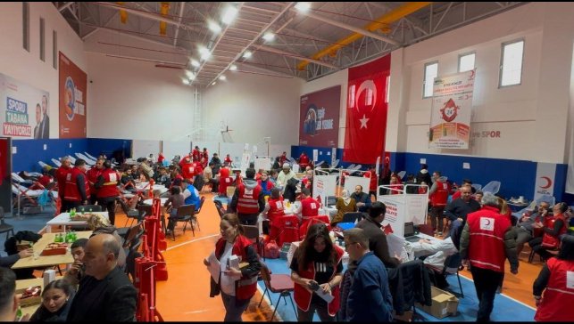Erzincan'da kan bağışı rekoru kırıldı
