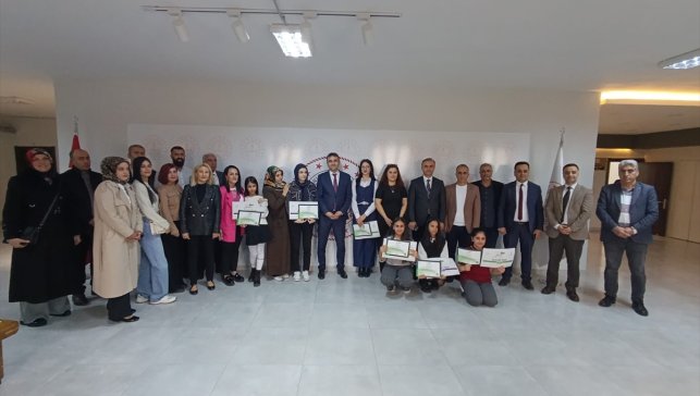 Elazığ'da Sağlıklı Nesil Sağlıklı Gelecek Yarışmasının ödül töreni düzenlendi