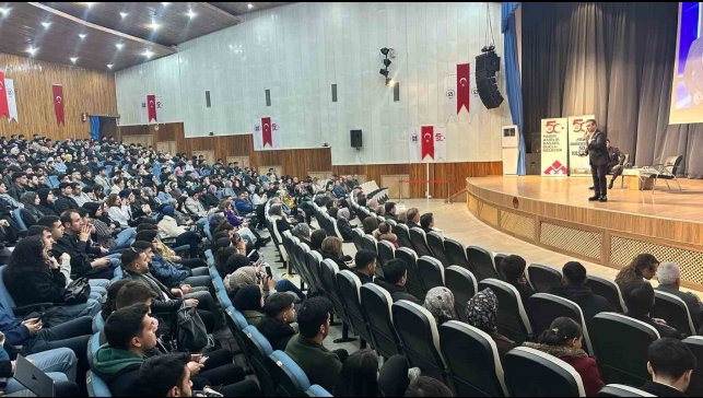 Elazığ'da 'Hayatımız İletişim' programı yoğun katılımla gerçekleşti