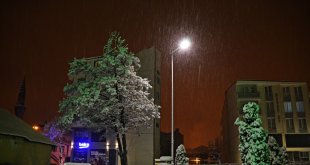 Ağrı'da kar yağışı etkili oldu