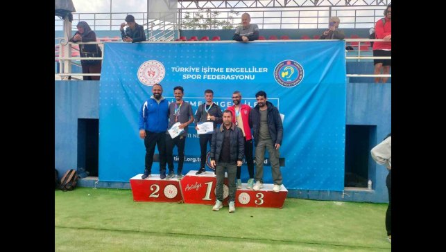 Bitlisli işitme engelli sporcu Türkiye birincisi oldu