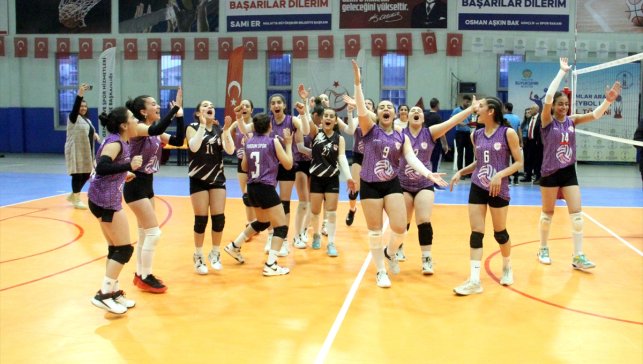 Voleybol: Küçük Kızlar Grup Müsabakası sona erdi