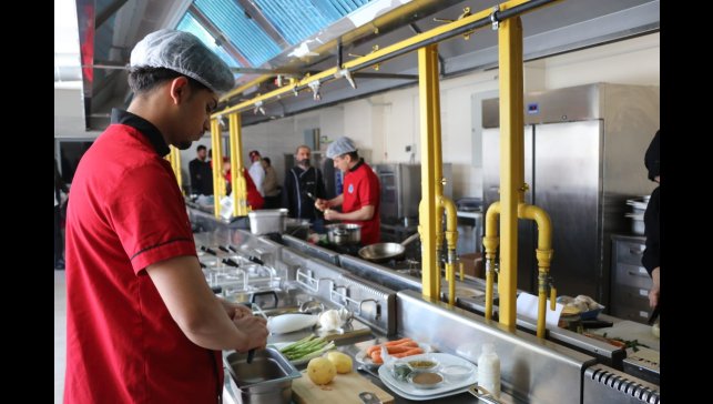 Ödüllü yemek yarışmasında coğrafi tescilli ürünleri sergilediler