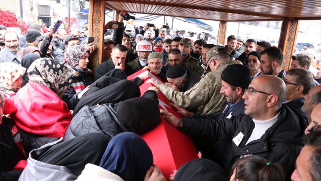 Şehit Piyade Uzman Çavuş Tokyürek, Erzurum'da son yolculuğuna uğurlandı