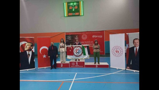 Elazığlı kemankeşlerden Erzurum'da büyük başarı