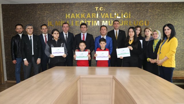 Hakkari'de "Sağlıklı Nesil Sağlıklı Gelecek Yarışması"nın ödül töreni düzenlendi