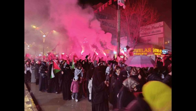 Van'da İsrail'in Gazze'ye yönelik saldırıları protesto edildi