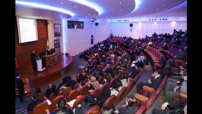 Atatürk Üniversitesi'nde otizm farkındalığına duyarlı yaklaşım