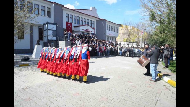 Muş'ta Turizm Haftası renkli etkinliklerle kutlandı