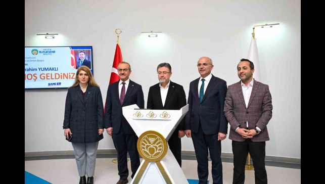 Bakan Yumaklı'dan Malatya Büyükşehir Belediyesi'ne ziyaret