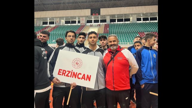 Erzincan Fen Lisesi Futsal'da yarı finalde