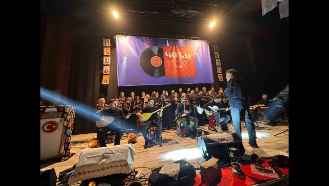 Ağrı'da 90'lar rüzgârı esti