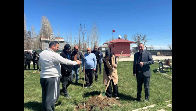 Hasköy'de fidan dikimi etkinliği gerçekleştirildi