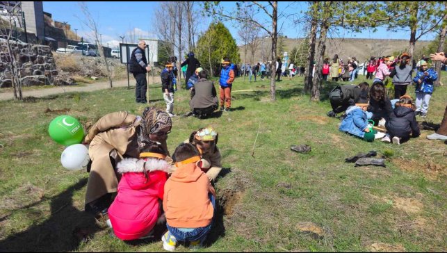 Erzincan'da 524 fidan toprakla buluştu