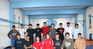 Taramayla seçilen Ağrılı güreşçi çocukların hedefi uluslararası başarı