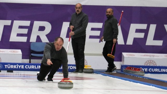 50 yaşındaki il müdürü milli sporcu olma yolunda