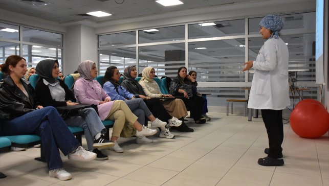 Van'da ebeler, anne adaylarının doğum korkusunu yenmelerine yardımcı oluyor