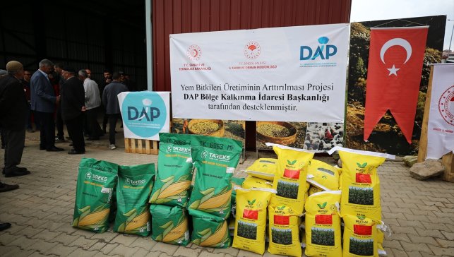 Bingöl'de çiftçilere yüzde 70 hibeyle mısır ve yonca tohumu dağıtıldı