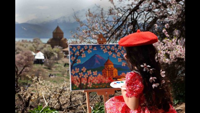Akdamar Adası Badem Çiçeği Foto Safarisi sonuçlandı
