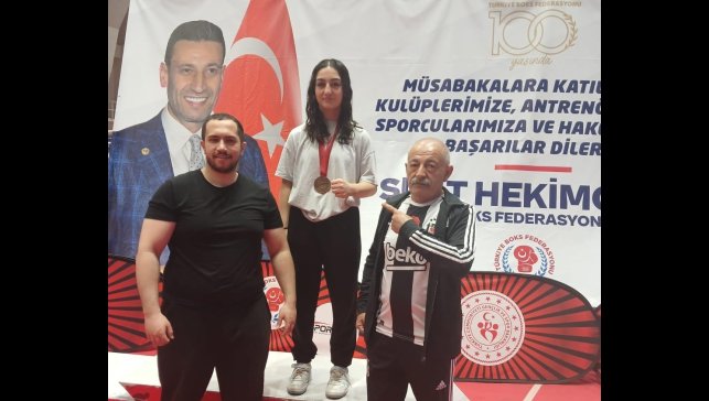 Erzincanlı sporcu Türkiye Boks Şampiyonası'nda Türkiye üçüncüsü oldu