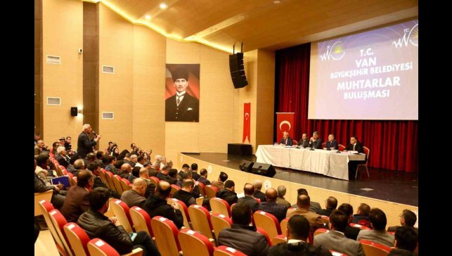 Van Büyükşehir Belediyesi, Erciş'te 'Mahalle Muhtarları Toplantısı' yaptı