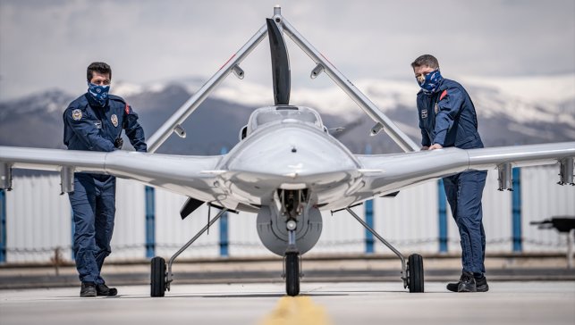 Erzurum'dan havalanan polisin sessiz gözcüsü İHA'lar 5 yılda 15 bin saat uçtu